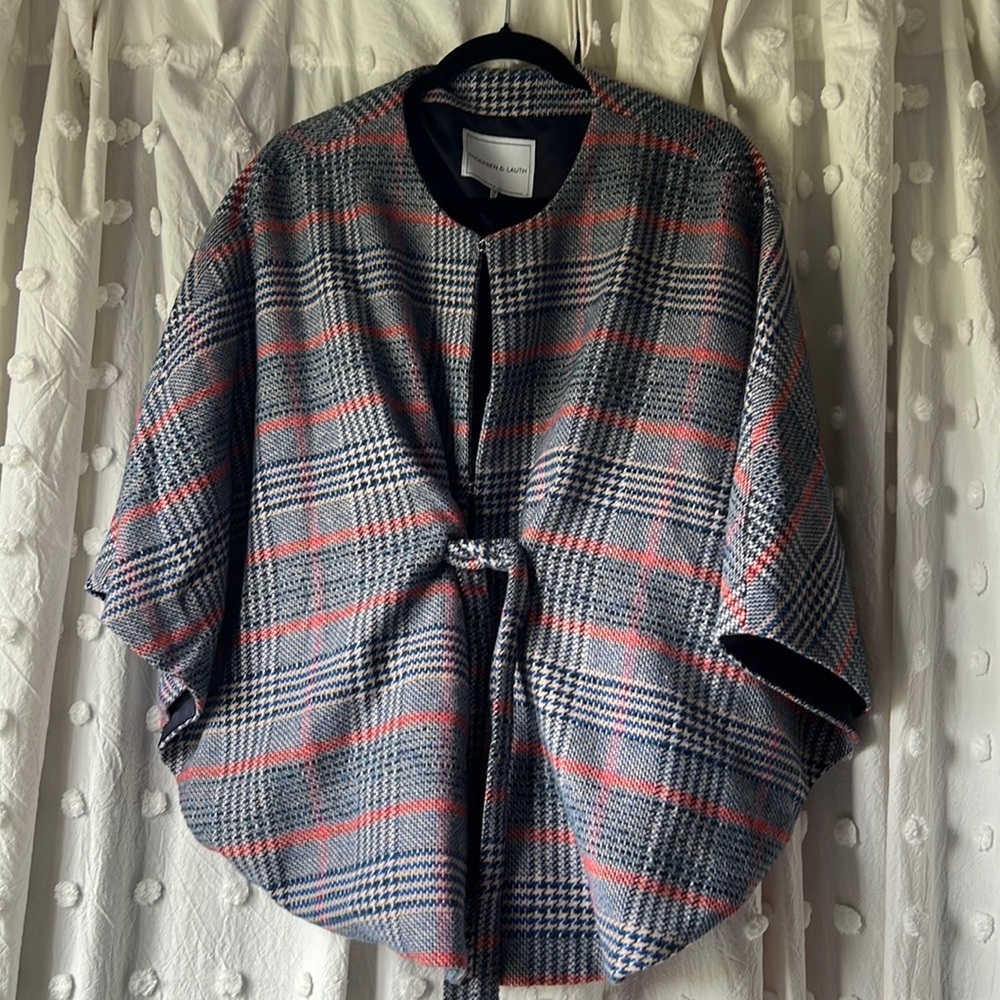 Andersen and Lauth cape/poncho Like new - Picture 7 of 7